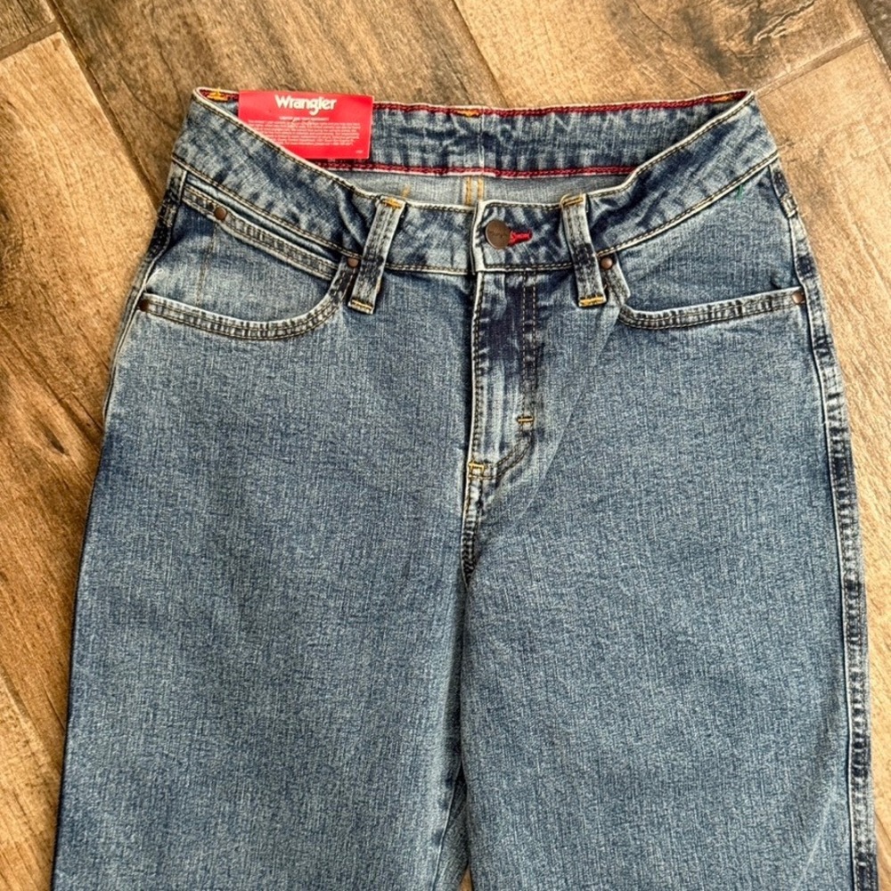 Wrangler Women's Cowboy Cut High Rise Straight Leg Jeans, Medium Wash,3/4x34 NWT - Picture 4 of 13